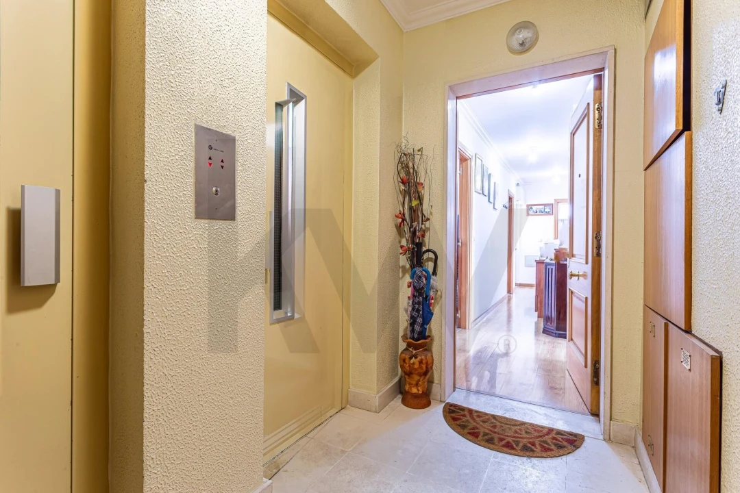 Apartamento T3 para Venda em Carregado e Cadafais Foto 4