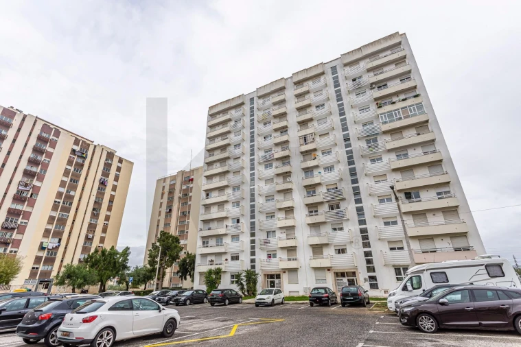 Apartamento T3 para Venda em Carregado e Cadafais Foto 6