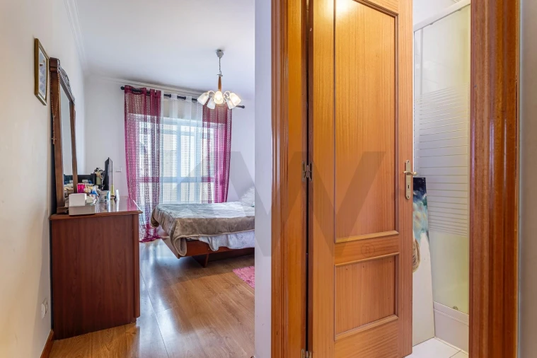 Apartamento T3 para Venda em Carregado e Cadafais Foto 17