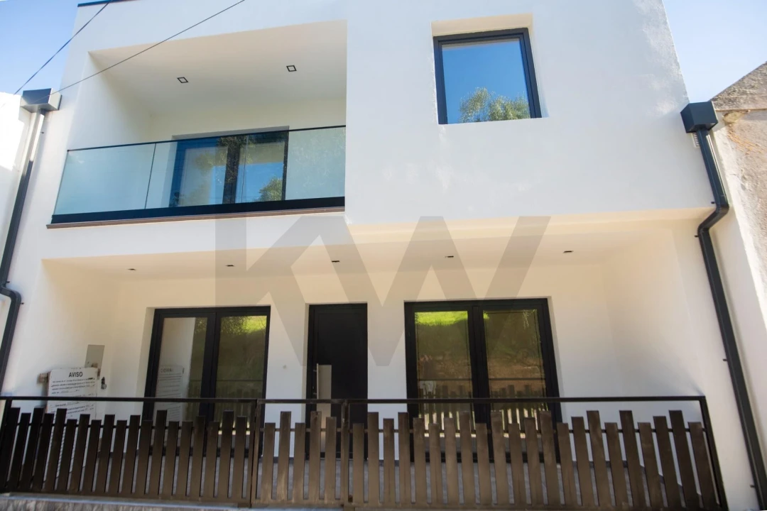 Moradia T4 para Venda em Encarnação Foto 33