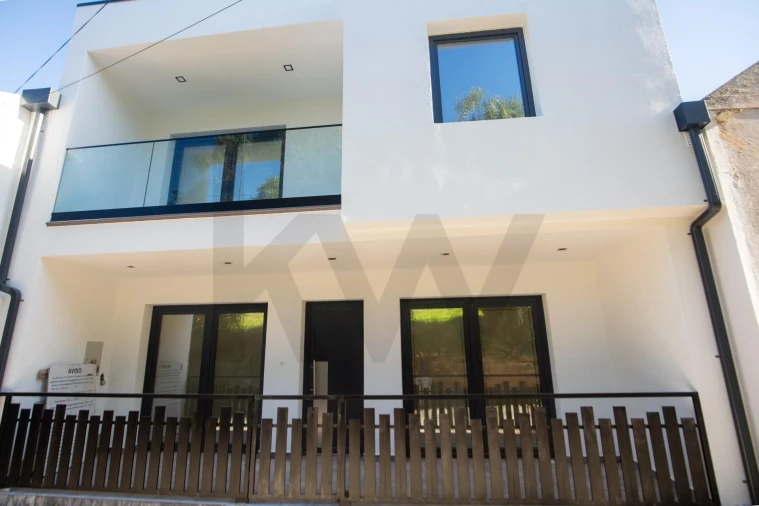 Moradia T4 para Venda em Encarnação Foto 33