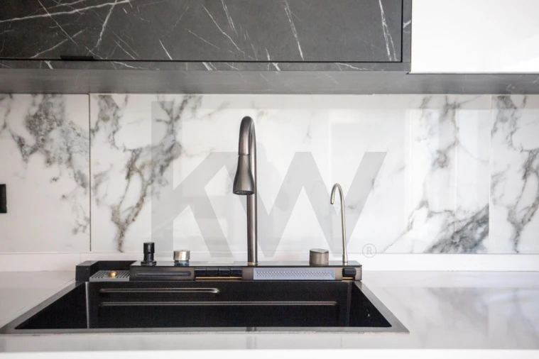 Moradia T4 para Venda em Encarnação Foto 32