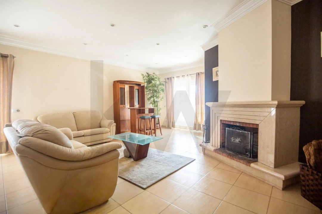 Moradia T5 para Venda em Santo Isidoro Foto 6