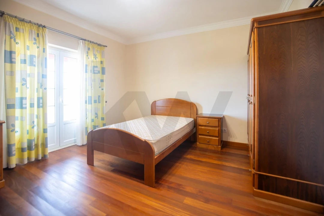 Moradia T5 para Venda em Santo Isidoro Foto 24