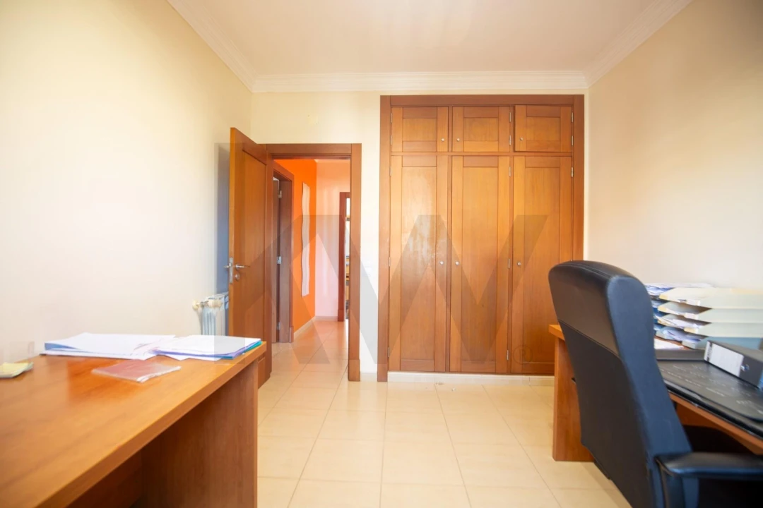 Moradia T5 para Venda em Santo Isidoro Foto 15