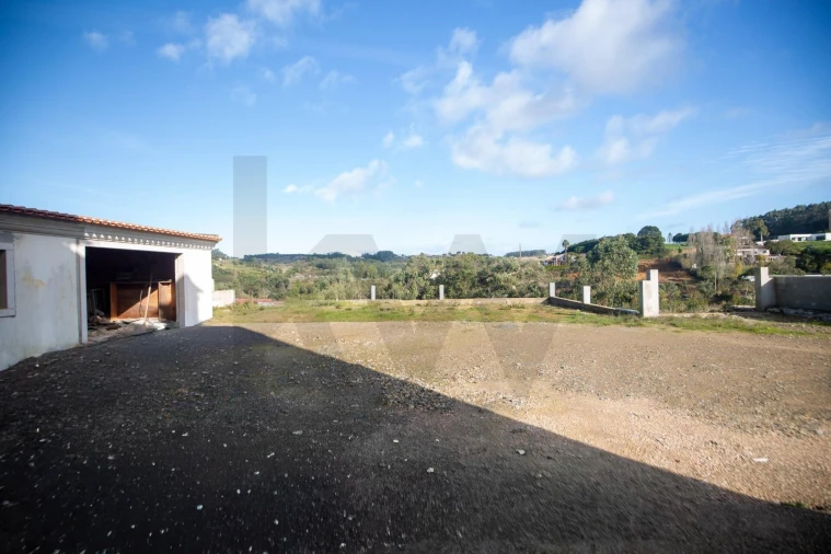 Moradia T5 para Venda em Santo Isidoro Foto 50