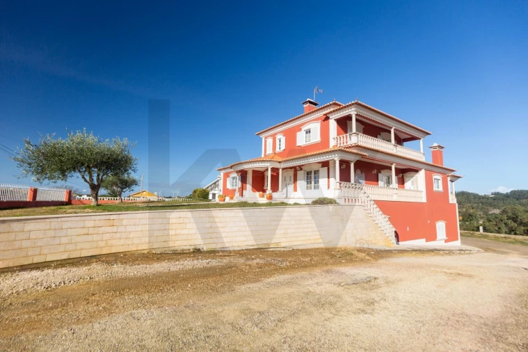 Moradia T5 para Venda em Santo Isidoro Foto 53