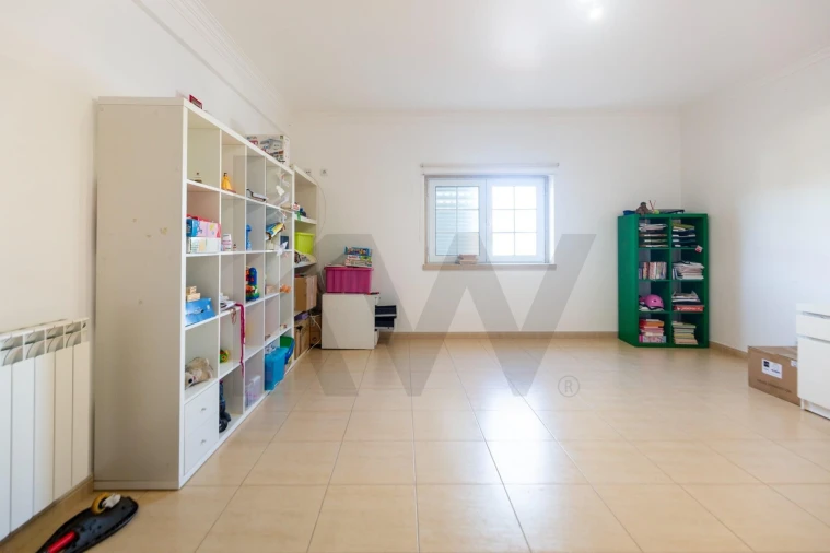 Moradia T5 para Venda em Santo Isidoro Foto 12