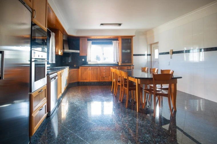 Moradia T5 para Venda em Santo Isidoro Foto 18