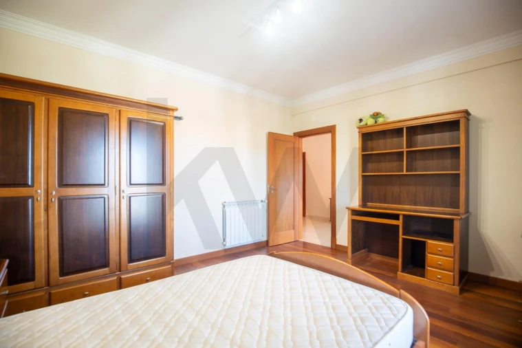 Moradia T5 para Venda em Santo Isidoro Foto 25