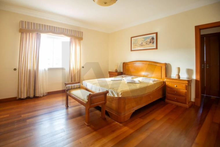 Moradia T5 para Venda em Santo Isidoro Foto 37