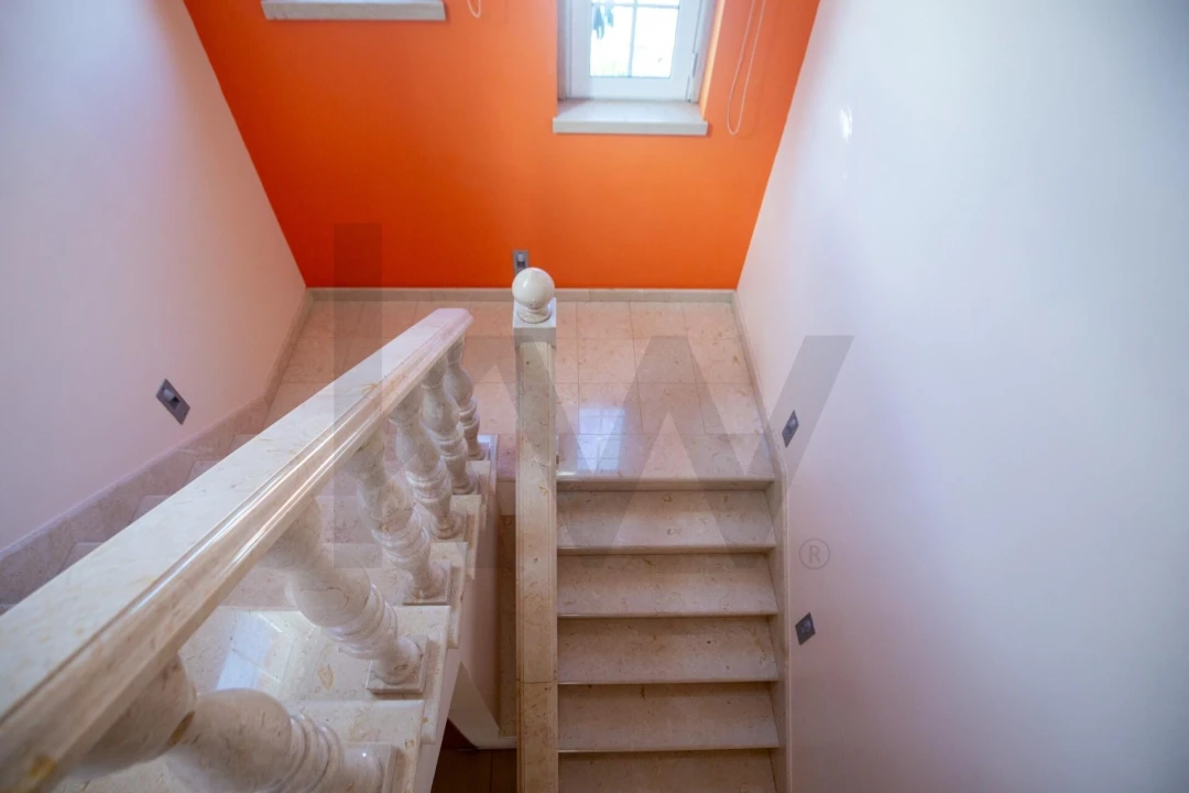 Moradia T5 para Venda em Santo Isidoro Foto 44