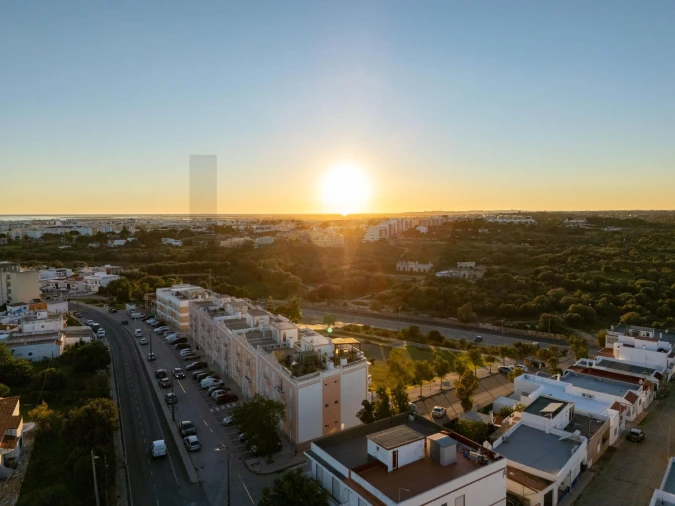 Apartamento T2 para Venda em Quelfes Foto 49