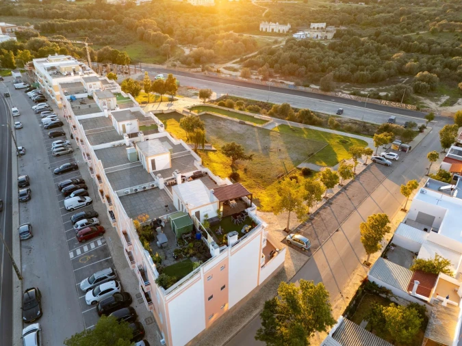 Apartamento T2 para Venda em Quelfes Foto 1