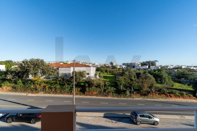 Apartamento T2 para Venda em Quelfes Foto 23