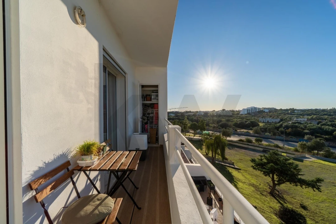 Apartamento T2 para Venda em Quelfes Foto 40