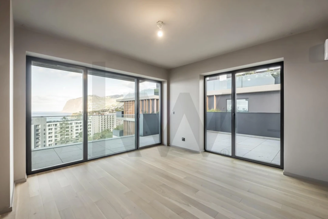 Apartamento T1 para Venda em São Martinho Foto 13