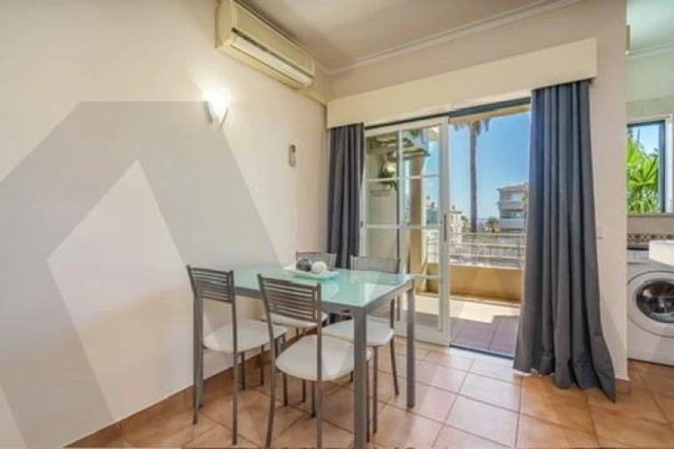 Apartamento T1 para Arrendamento em Portimão Foto 4