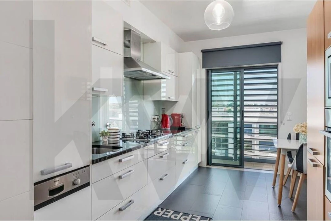 Apartamento T3 para Arrendamento em Barcarena Foto 5