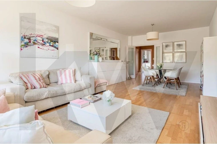 Apartamento T3 para Arrendamento em Barcarena Foto 9