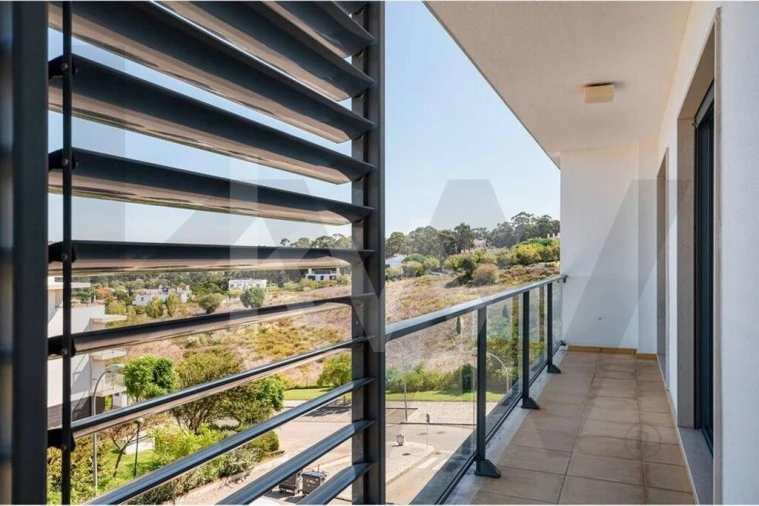 Apartamento T3 para Arrendamento em Barcarena Foto 32