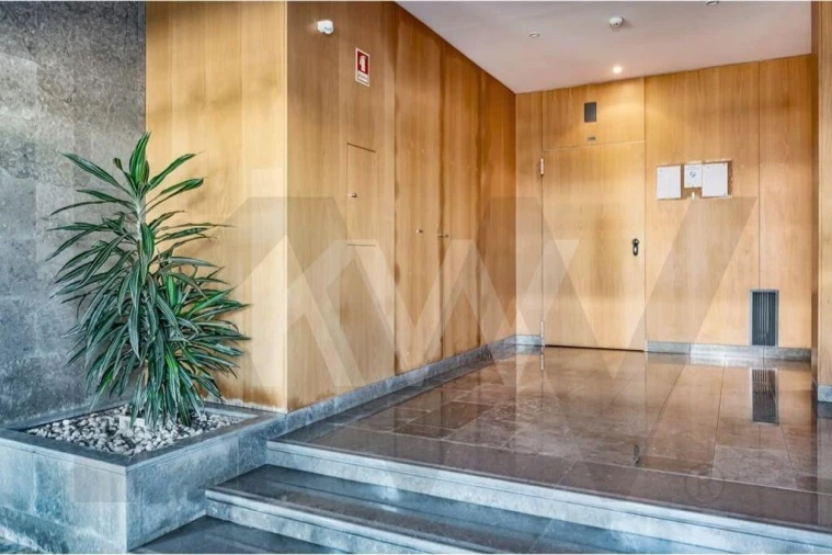 Apartamento T3 para Arrendamento em Barcarena Foto 7