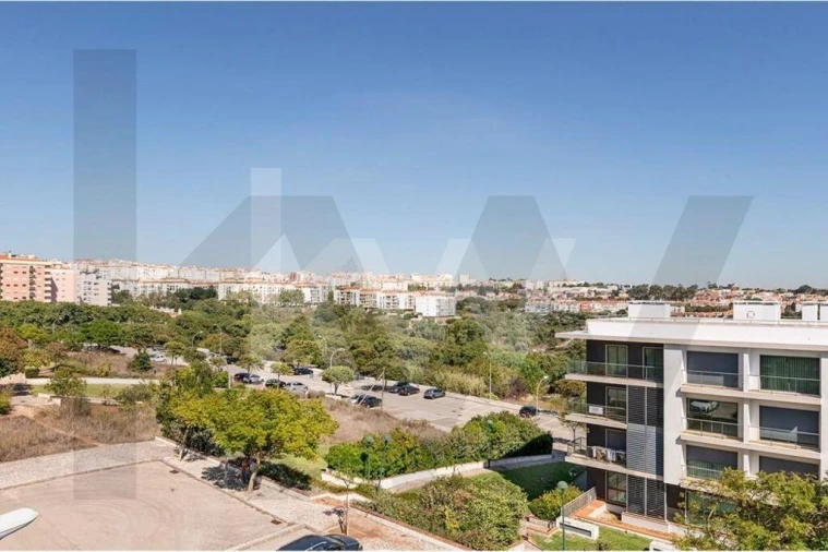 Apartamento T3 para Arrendamento em Barcarena Foto 39