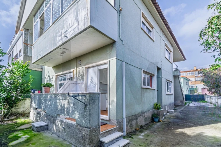 Moradia T6 para Venda em Porto Salvo Foto 20