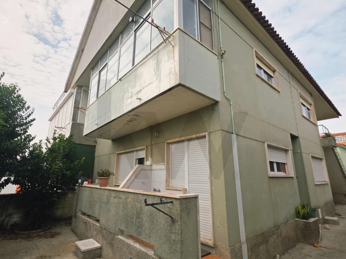 Moradia T6 para Venda em Porto Salvo Foto 4