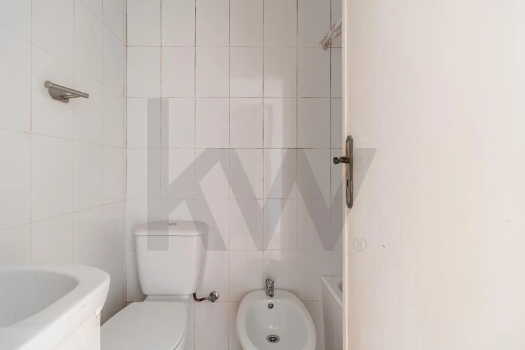 Moradia T6 para Venda em Porto Salvo Foto 14