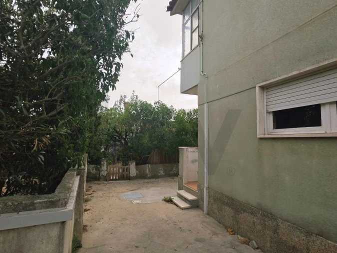 Moradia T6 para Venda em Porto Salvo Foto 7