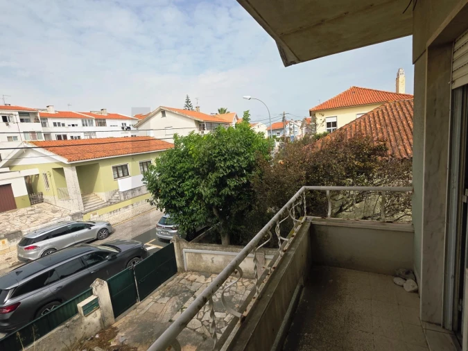 Moradia T6 para Venda em Porto Salvo Foto 39