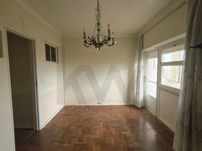 Moradia T6 para Venda em Porto Salvo Foto 32