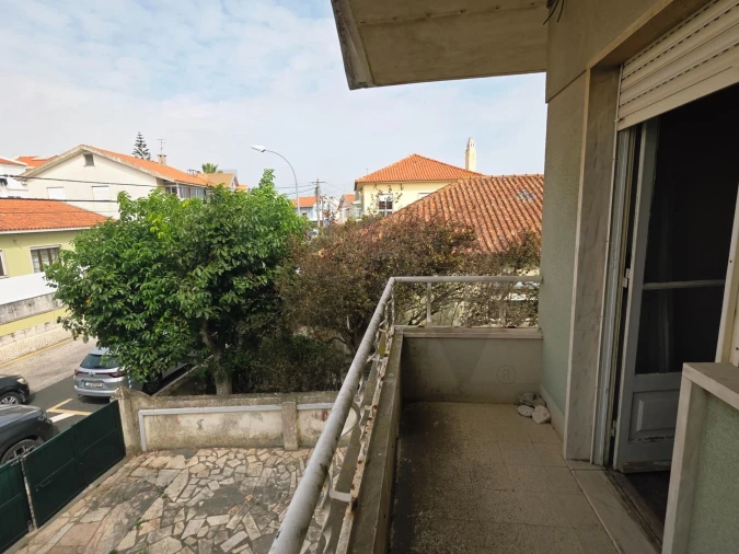 Moradia T6 para Venda em Porto Salvo Foto 38