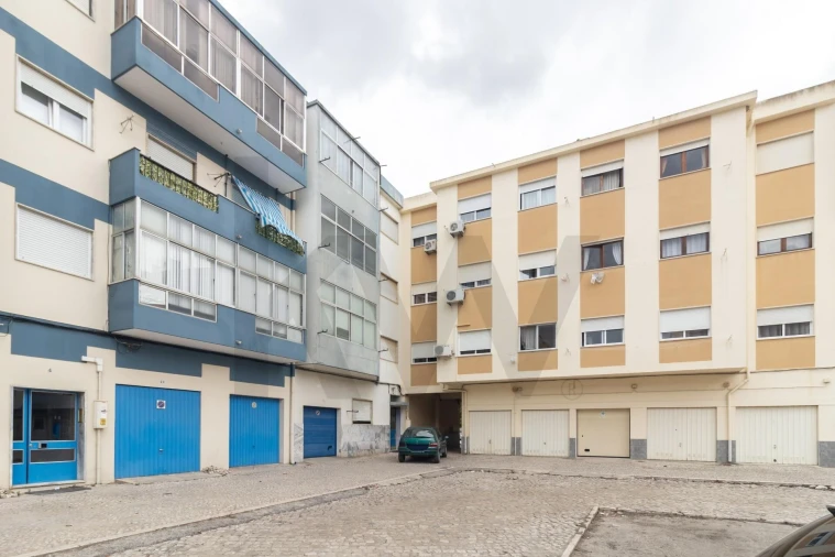 Apartamento T3 para Venda em Barreiro e Lavradio Foto 31
