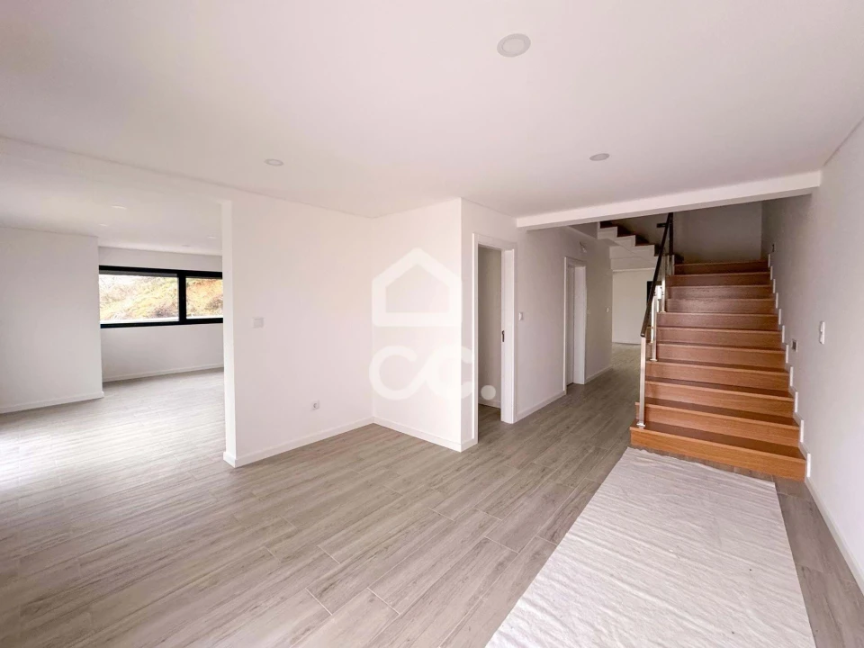 Moradia T4 para Venda em Ranhados Foto 7