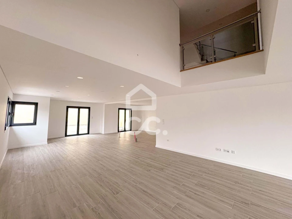 Moradia T4 para Venda em Ranhados Foto 11