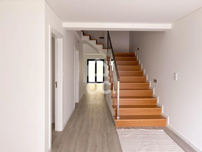 Moradia T4 para Venda em Ranhados Foto 9