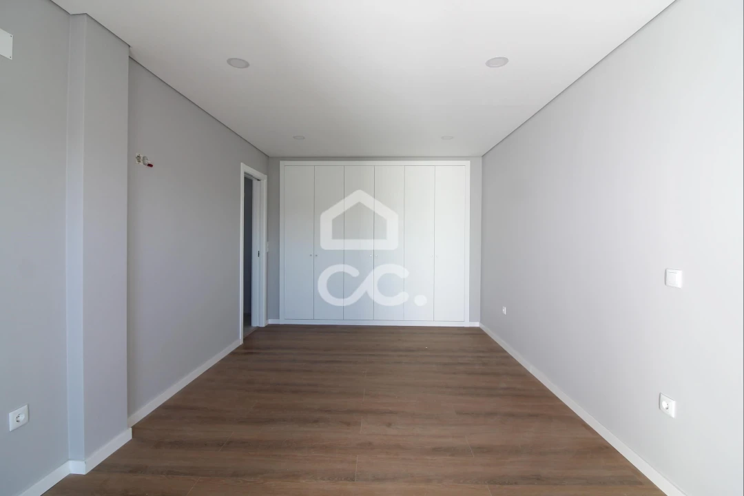 Moradia T4 para Venda em Azeitão (São Lourenço e São Simão) Foto 45