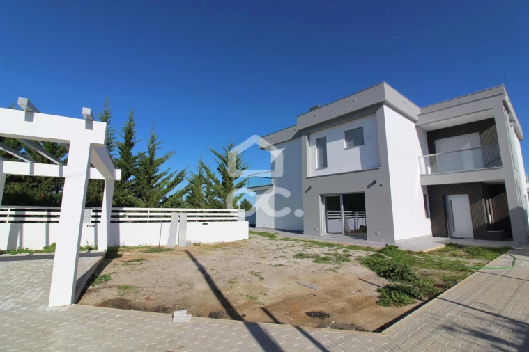 Moradia T4 para Venda em Azeitão (São Lourenço e São Simão) Foto 2