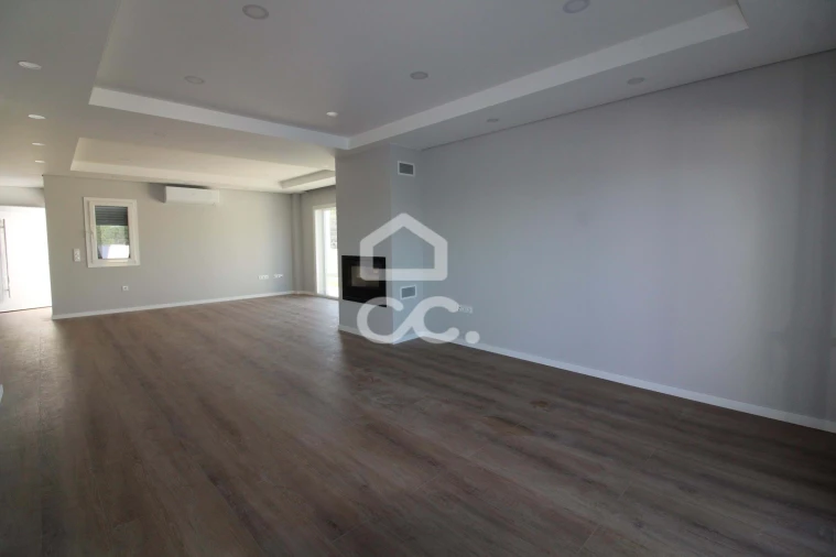 Moradia T4 para Venda em Azeitão (São Lourenço e São Simão) Foto 16