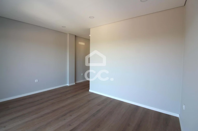 Moradia T4 para Venda em Azeitão (São Lourenço e São Simão) Foto 42