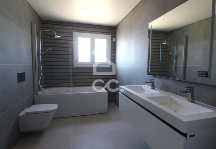 Moradia T4 para Venda em Azeitão (São Lourenço e São Simão) Foto 32