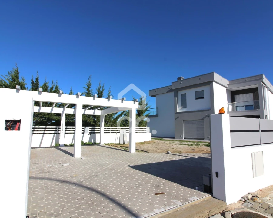 Moradia T4 para Venda em Azeitão (São Lourenço e São Simão) Foto 60