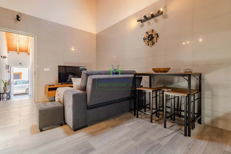 Moradia T1 para Arrendamento em Luz Foto 6