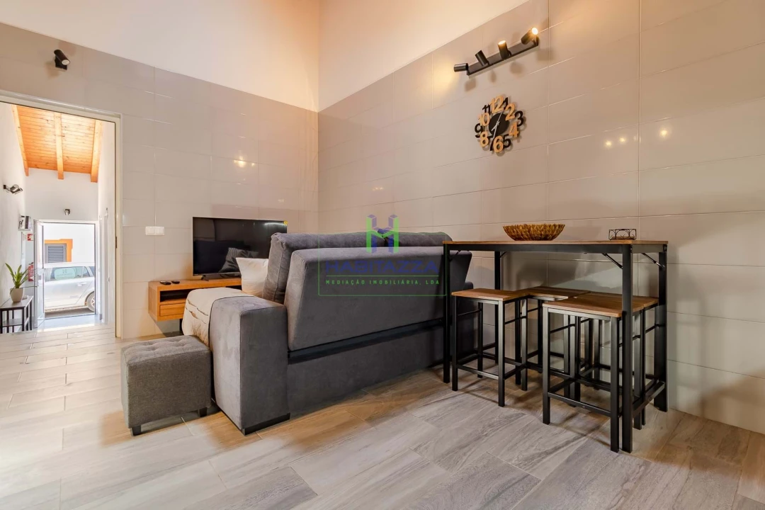 Moradia T1 para Arrendamento em Luz Foto 8