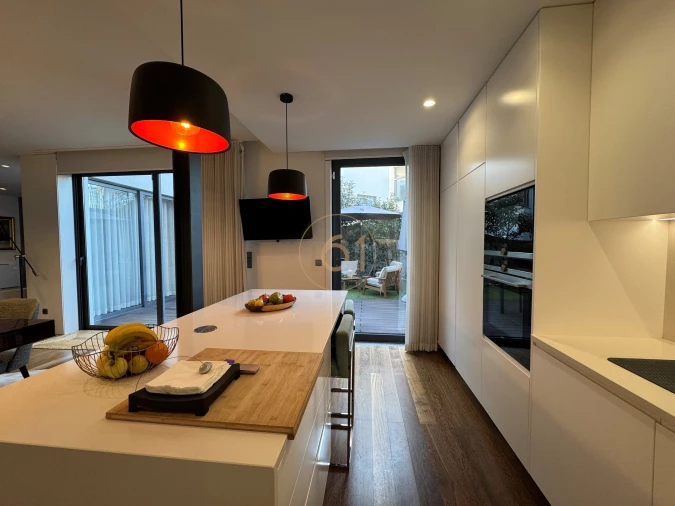 Moradia T3 para Venda em Lordelo do Ouro e Massarelos Foto 9