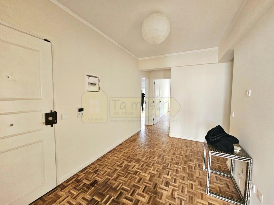 Apartamento T3 para Venda em Faro (Sé e São Pedro) Foto 1