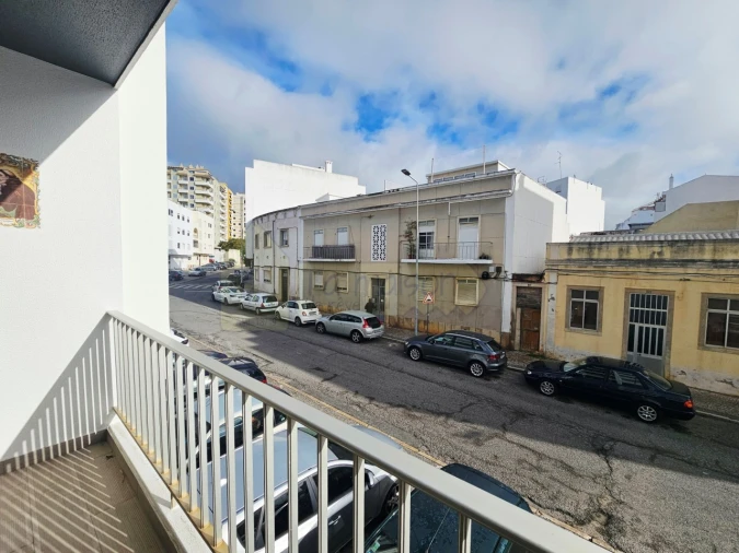 Apartamento T3 para Venda em Faro (Sé e São Pedro) Foto 17