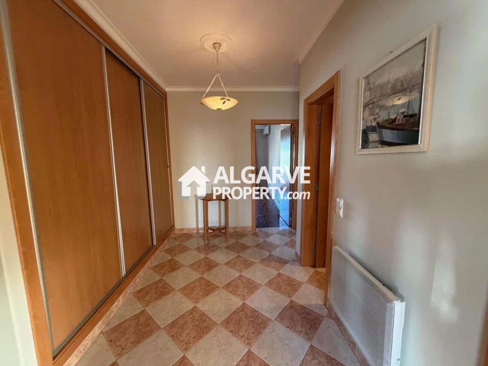 Apartamento T4 para Venda em Quarteira Foto 16